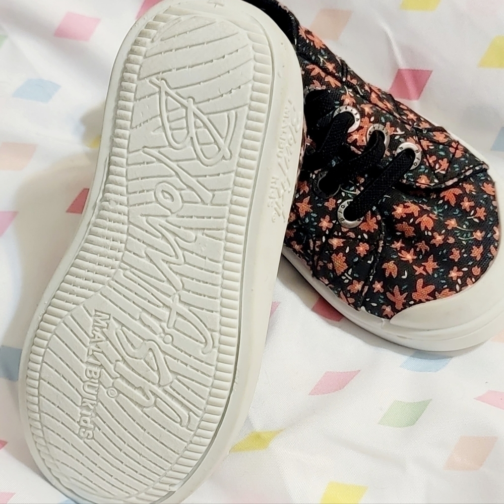 𝅺blowfish toddler shoes - Picture 6 of 8